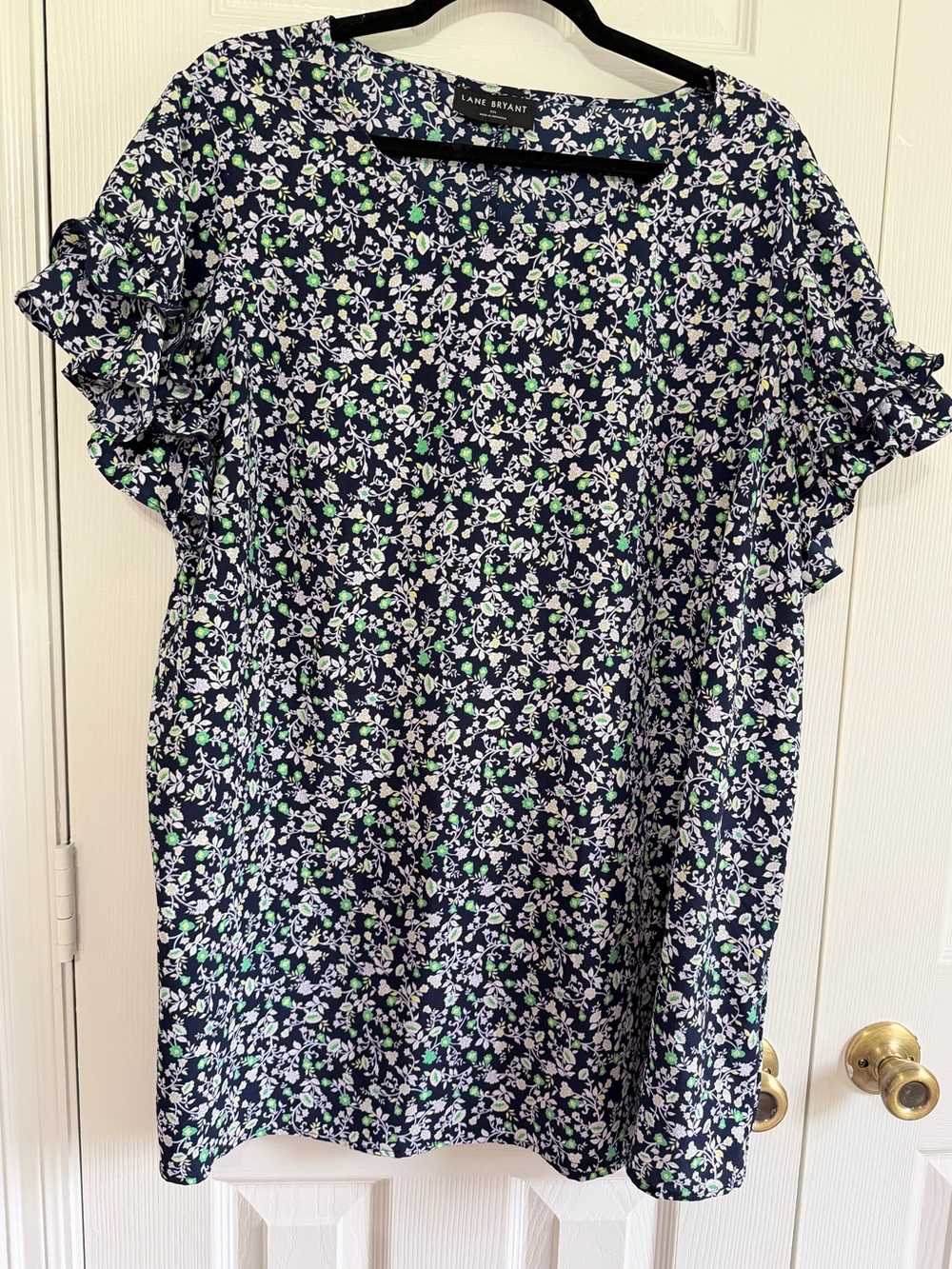 Lane Bryant Womens 22L Navy Floral Blouse Ruffle Flutter Sleeve Plus Size 22/24